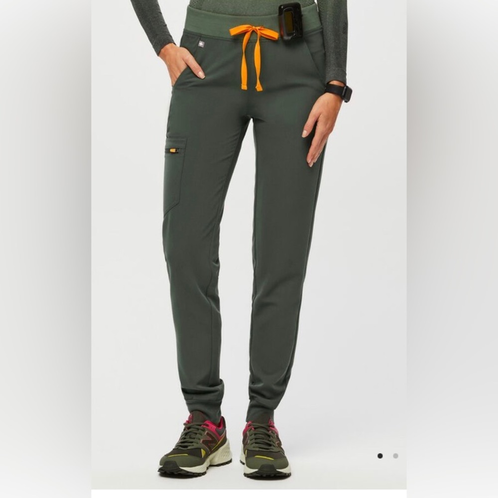 Great condition. Green joggers .